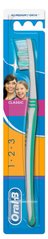 Зубная щетка Oral-B Classic medium (1 шт) 019872