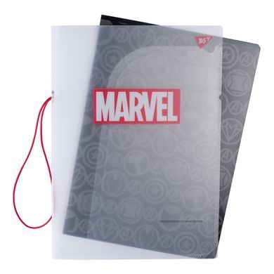 Зошит А4 48 Кл. В Пластиковій Папці З Малюнком Marvel Black