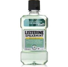 Антибактеріальний ополіскувач порожнини рота Listerine Spearmint 250 мл 01157